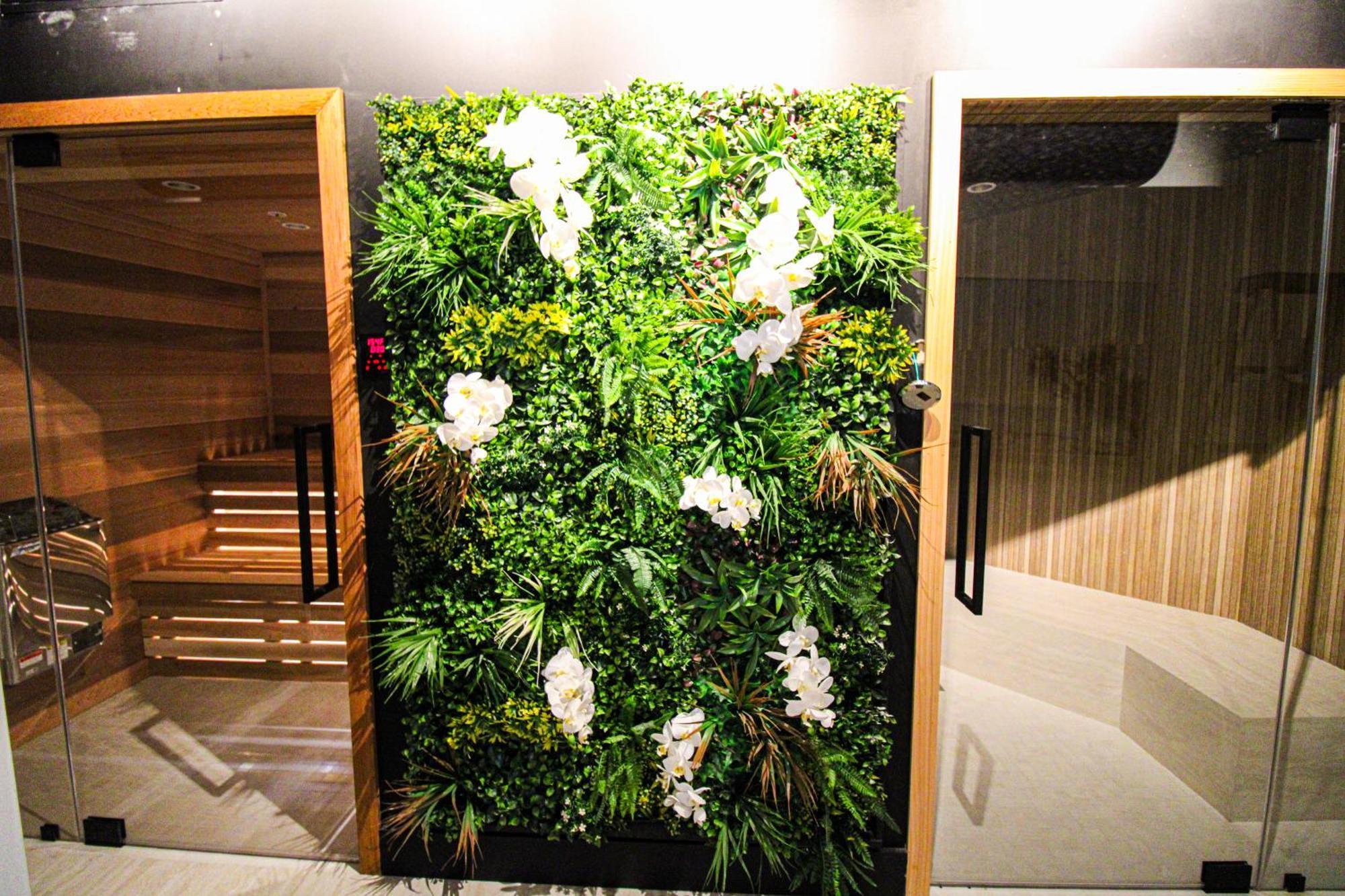 Alexander 1211 Beachfront Condo With Direct Beach Access, 2 Pools, Sauna, Gym - Miami Beach, Miami Beach